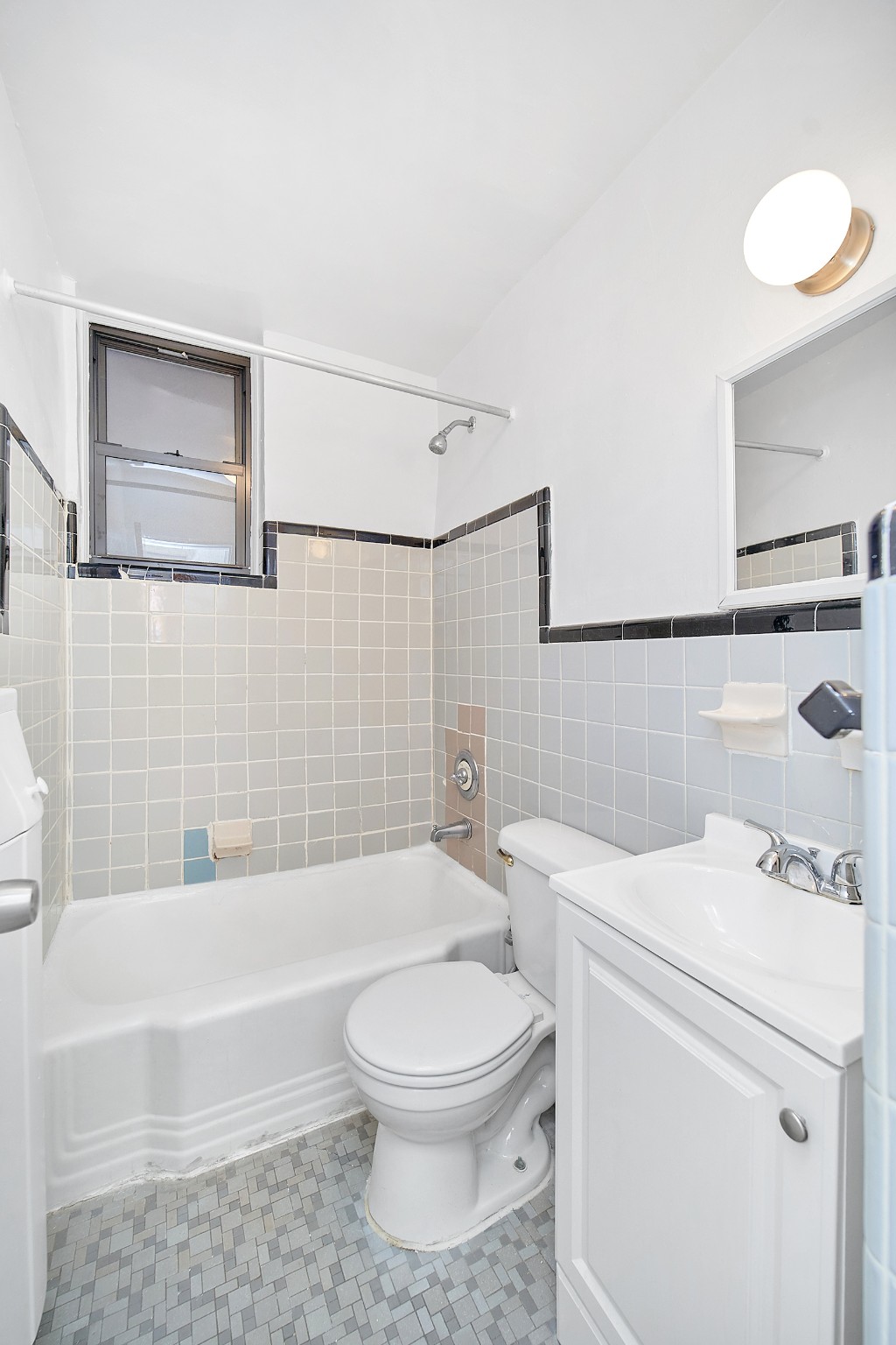 353 West 44th Street 1E Clinton New York NY 10036