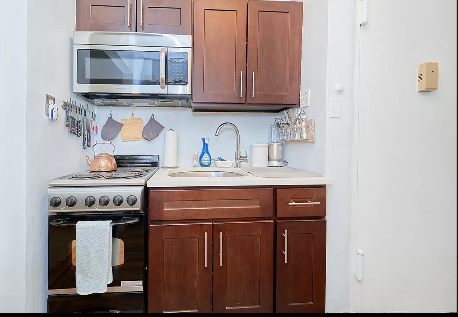 331 West 43rd Street Clinton New York NY 10036