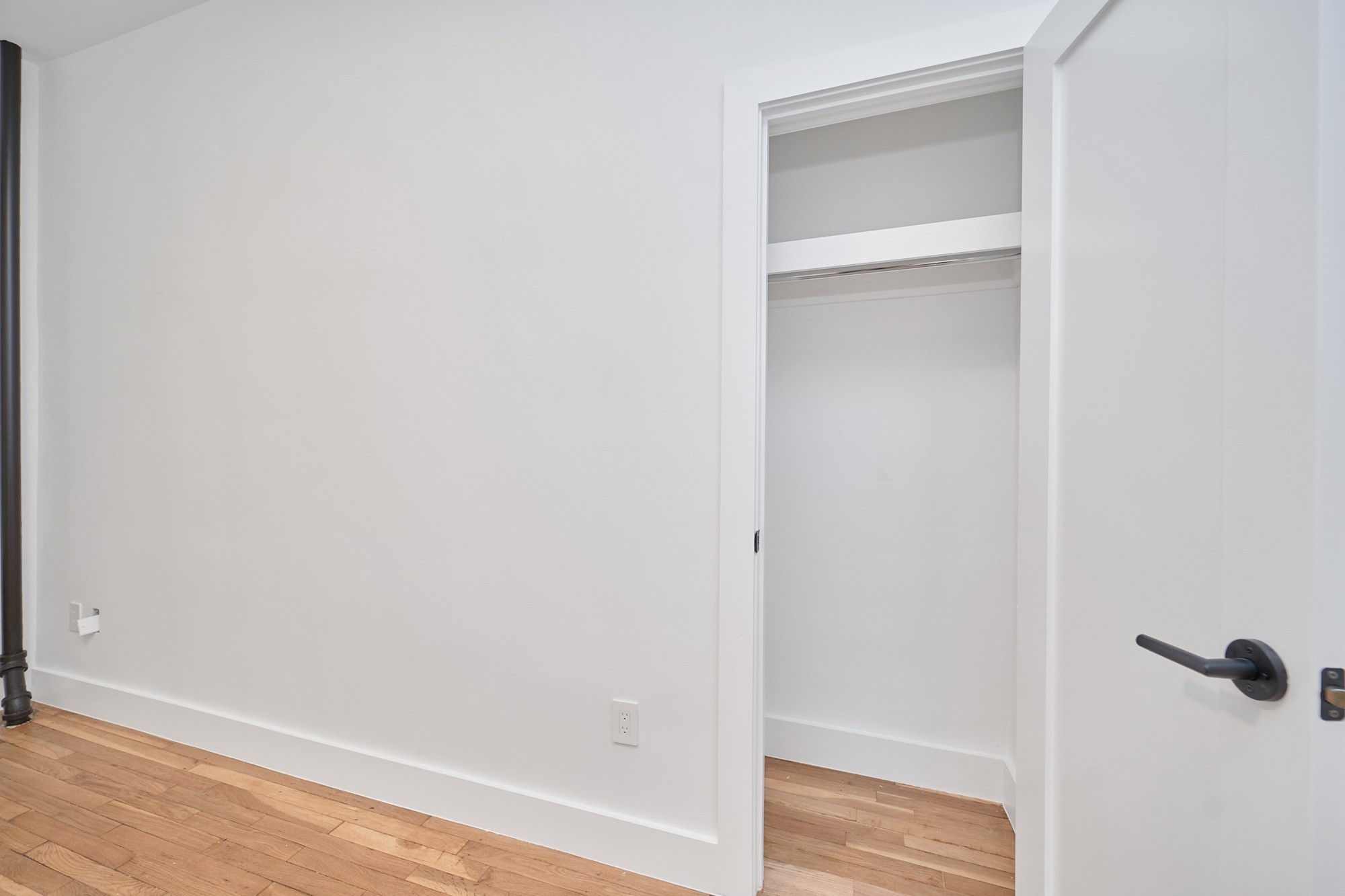 353 West 44th Street 2D Clinton New York NY 10036