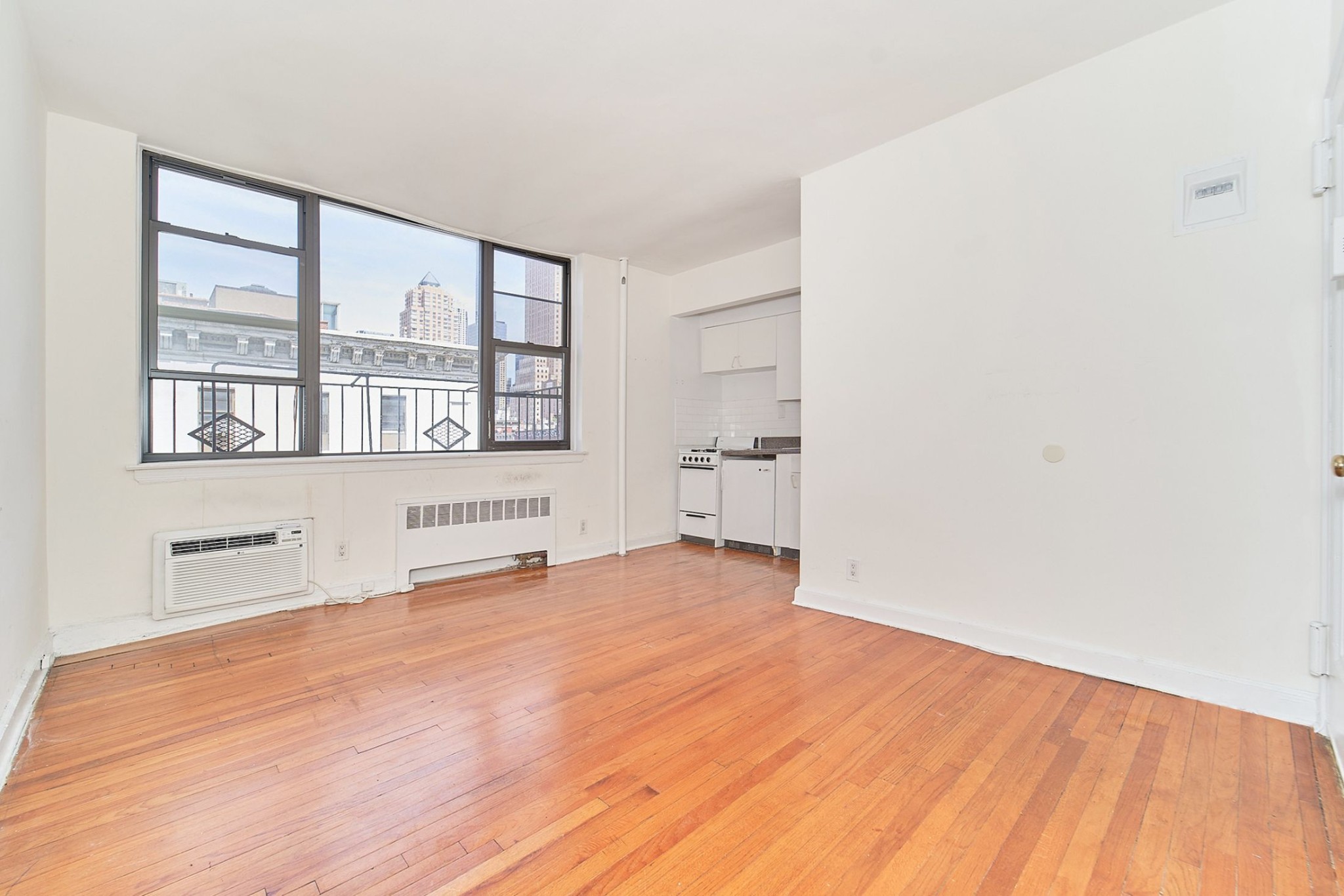 400 West 45th Street 2B Clinton New York NY 10036