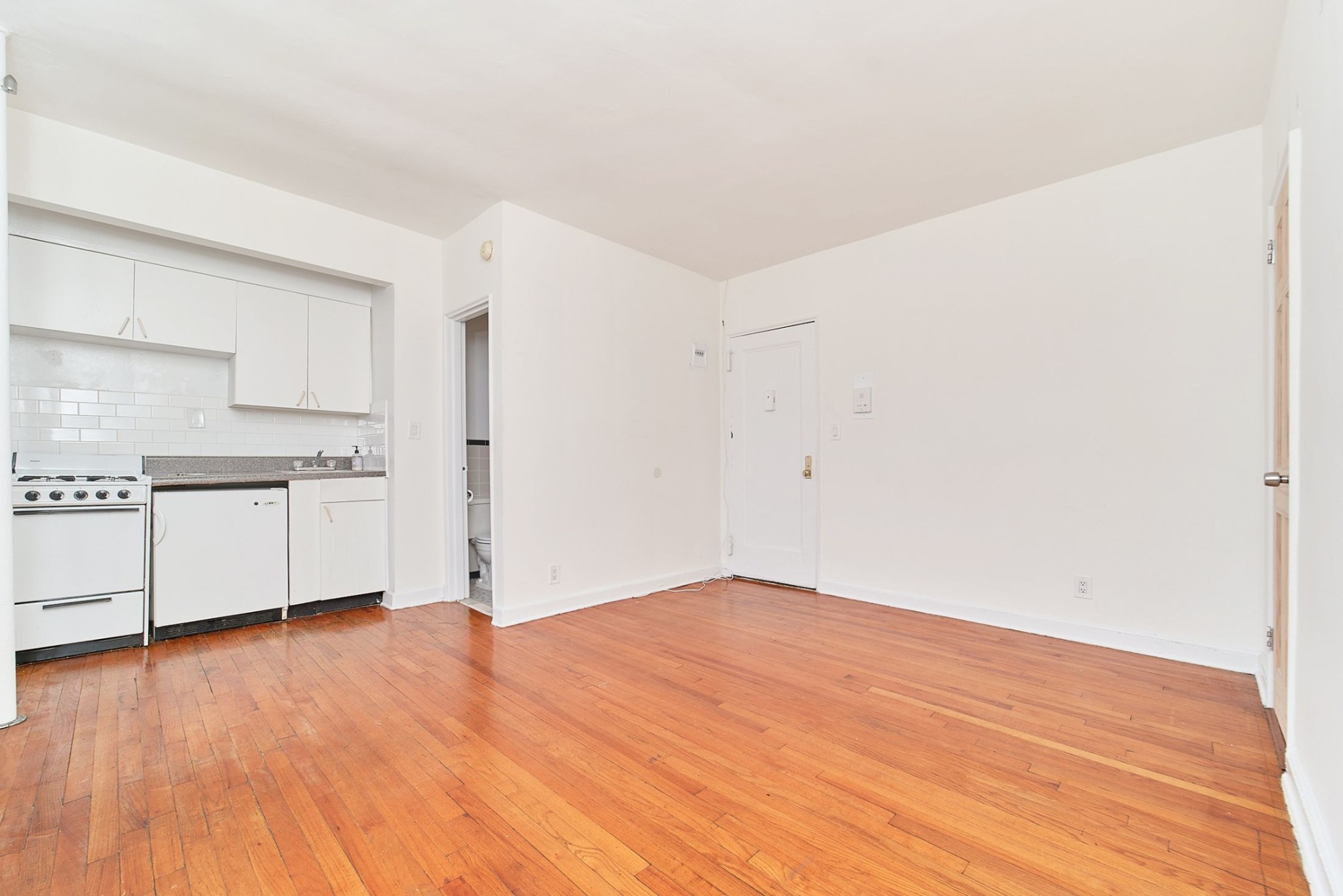 400 West 45th Street 2B Clinton New York NY 10036