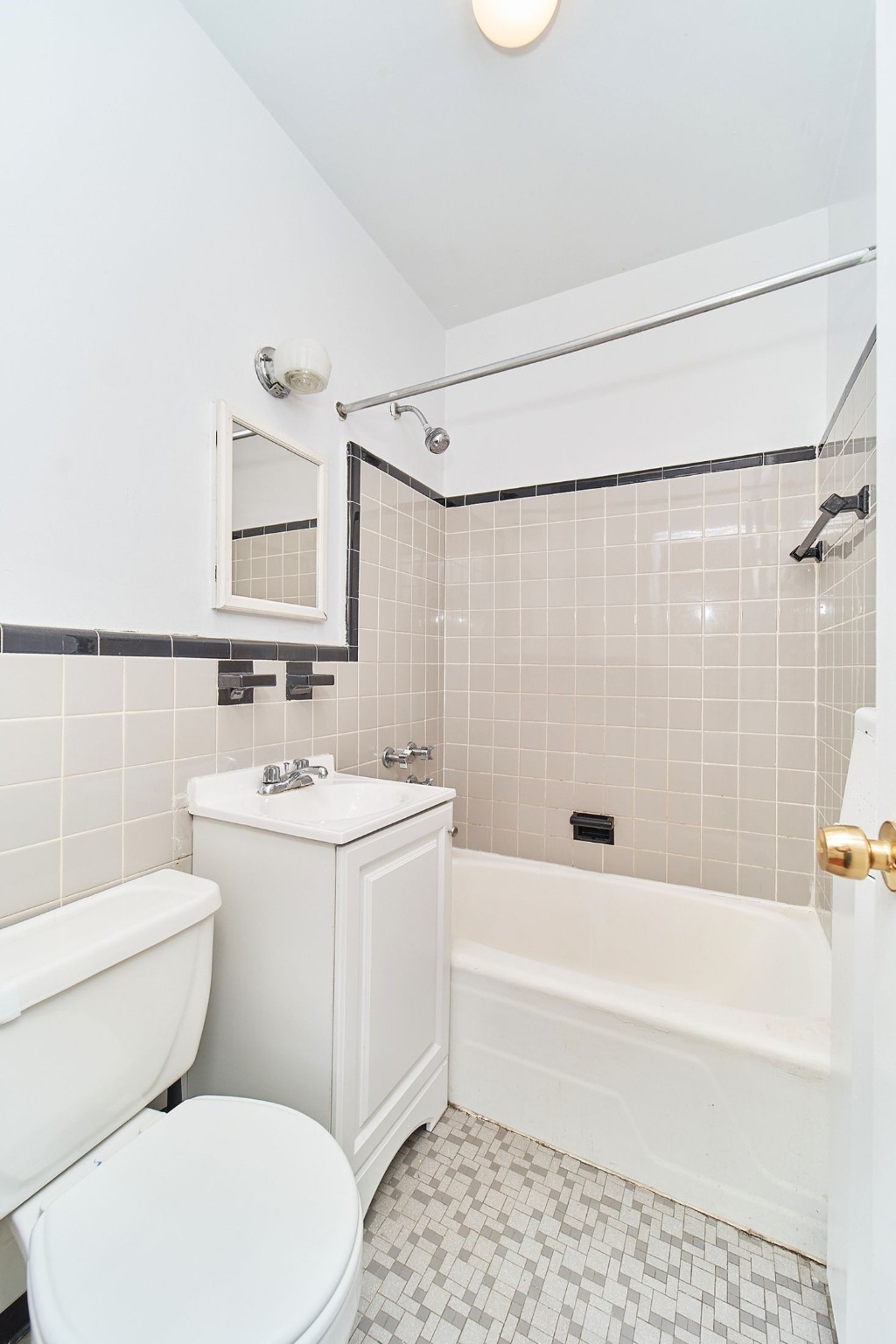 400 West 45th Street 2B Clinton New York NY 10036