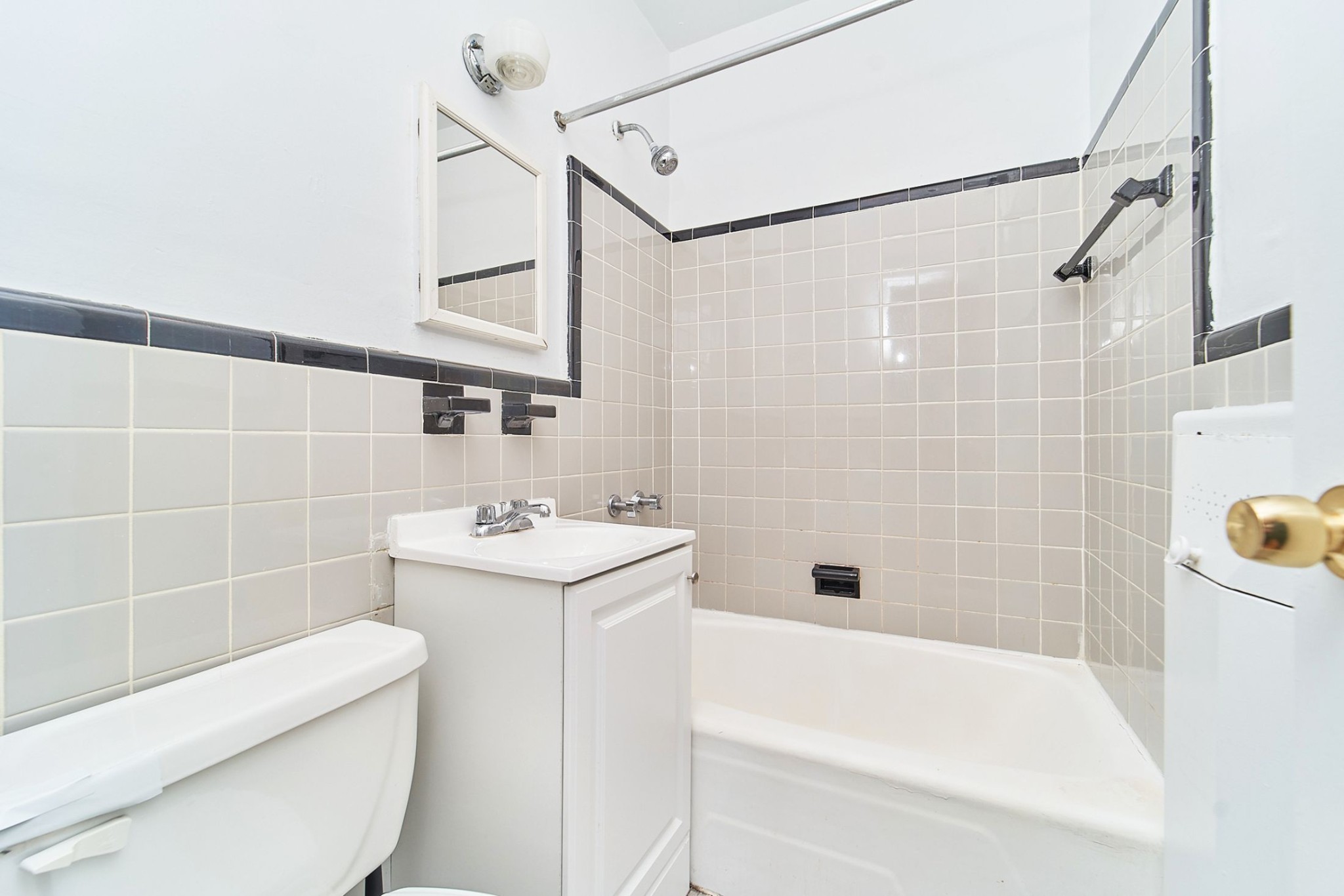 400 West 45th Street 2B Clinton New York NY 10036