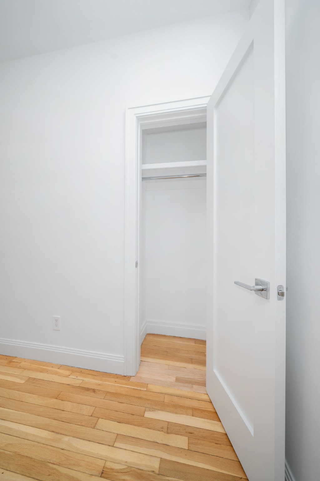 353 West 44th Street 4D Clinton New York NY 10036