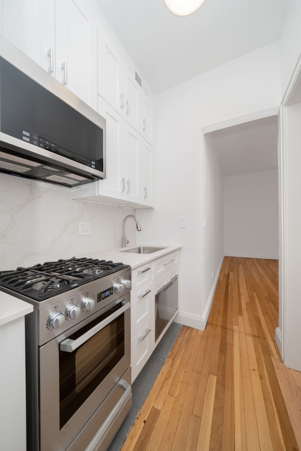 353 West 44th Street 4D Clinton New York NY 10036