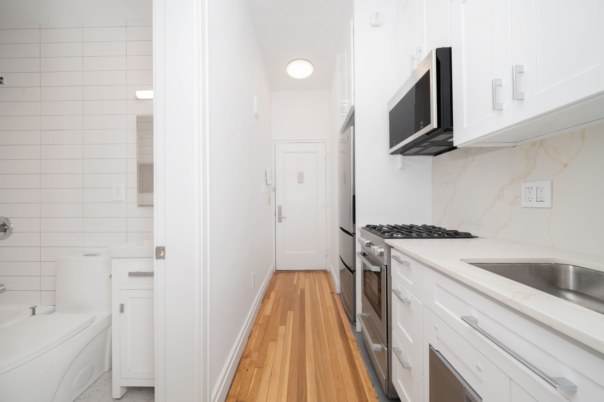 353 West 44th Street 4D Clinton New York NY 10036