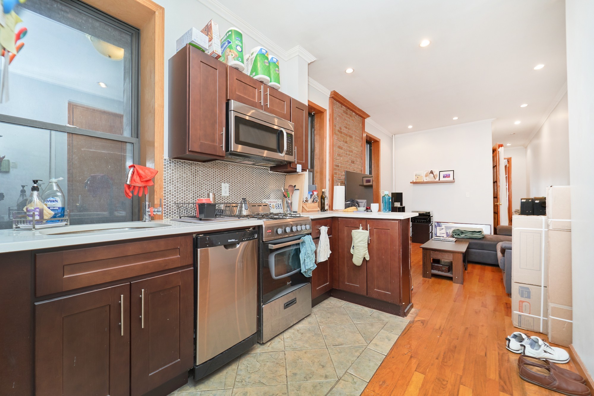 364 West 53rd Street 2S Clinton New York NY 10019