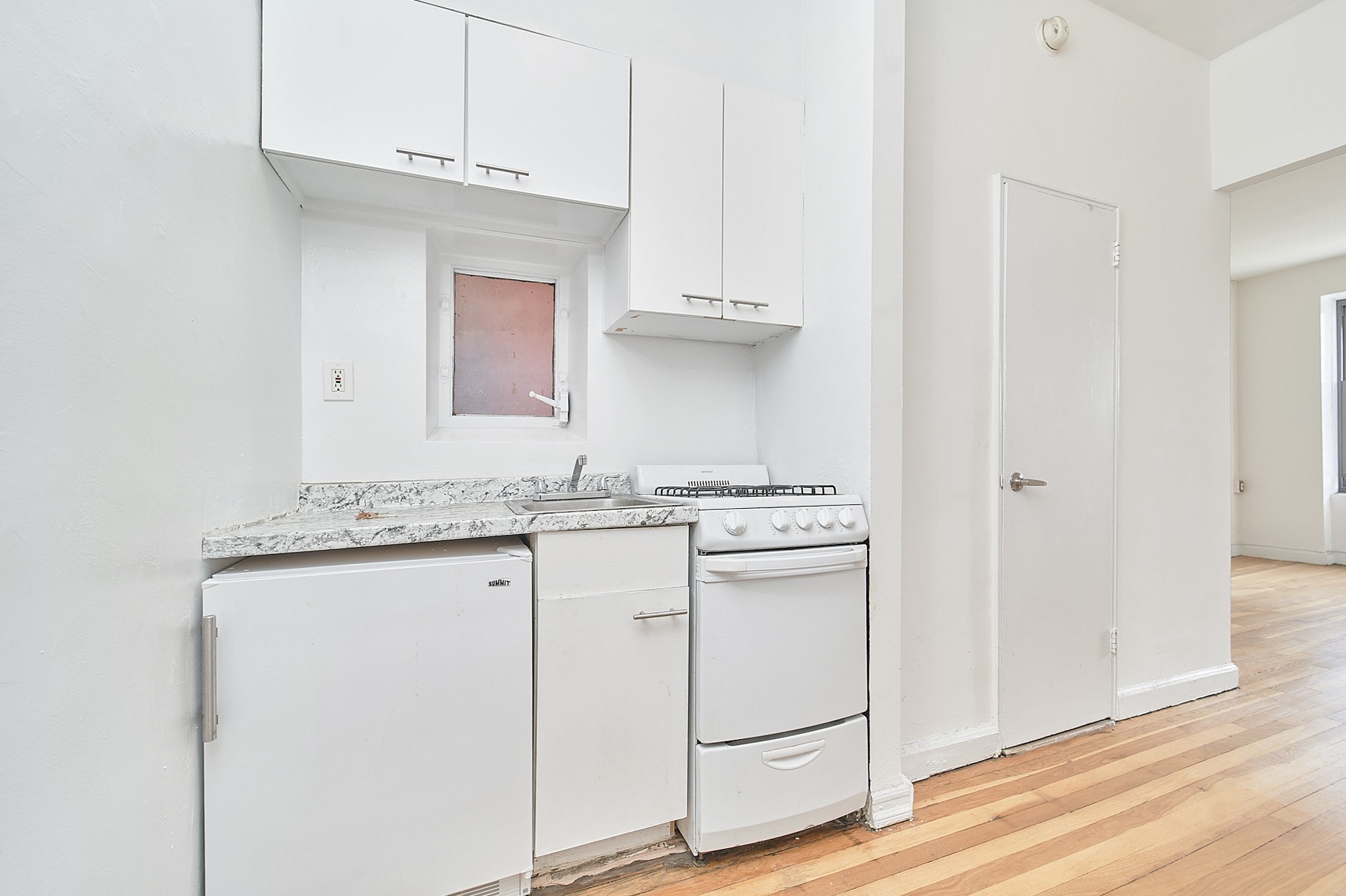 353 West 44th Street 4A Clinton New York NY 10036