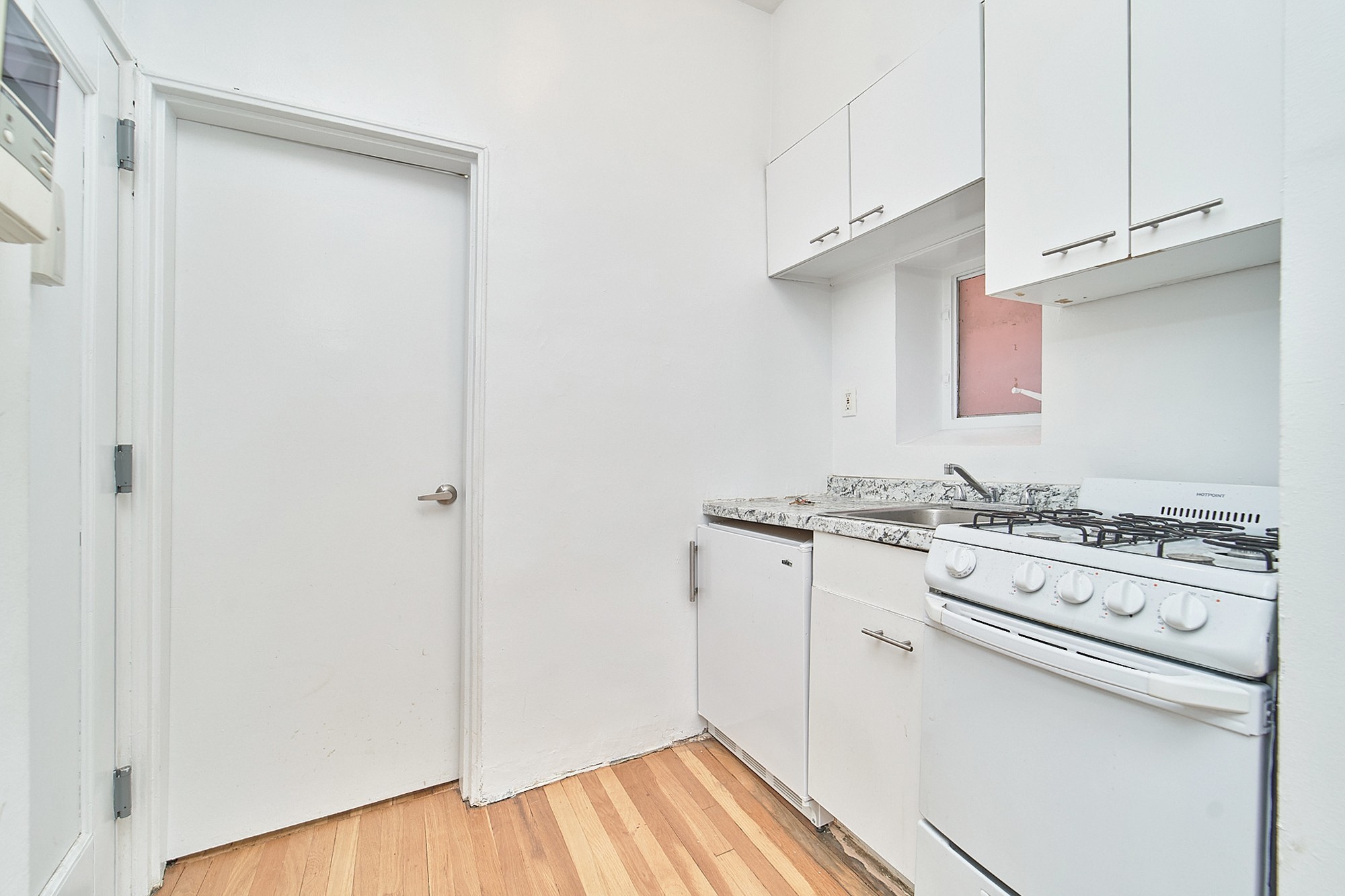 353 West 44th Street 4A Clinton New York NY 10036