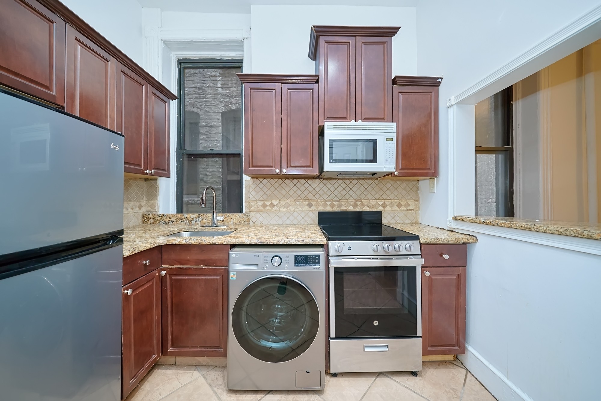 414 East 89th Street 1R Upper East Side New York NY 10128