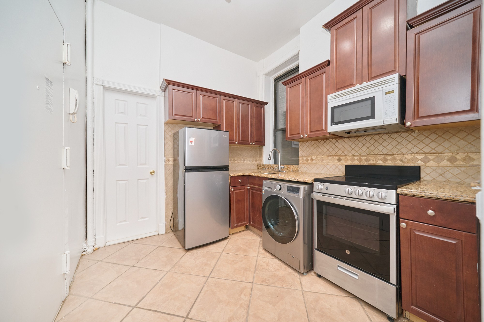 414 East 89th Street 1R Upper East Side New York NY 10128