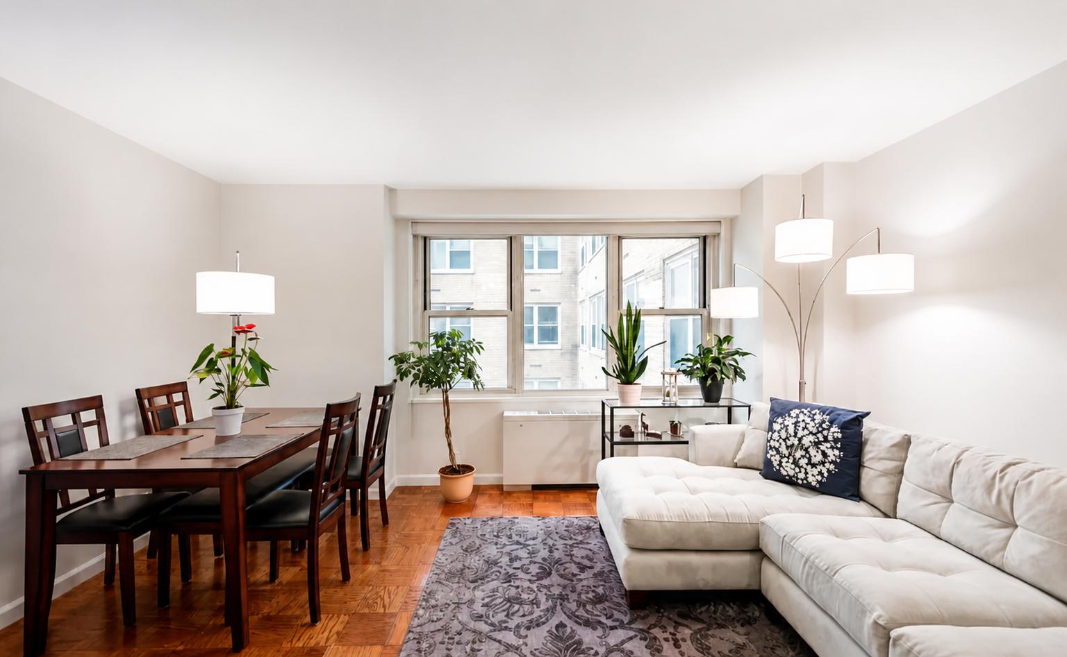 305 East 24th Street 8H Kips Bay New York NY 10010