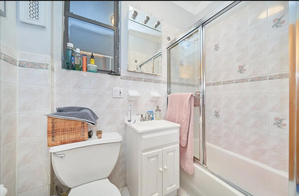 796 Ninth Avenue 44 Clinton New York NY 10019