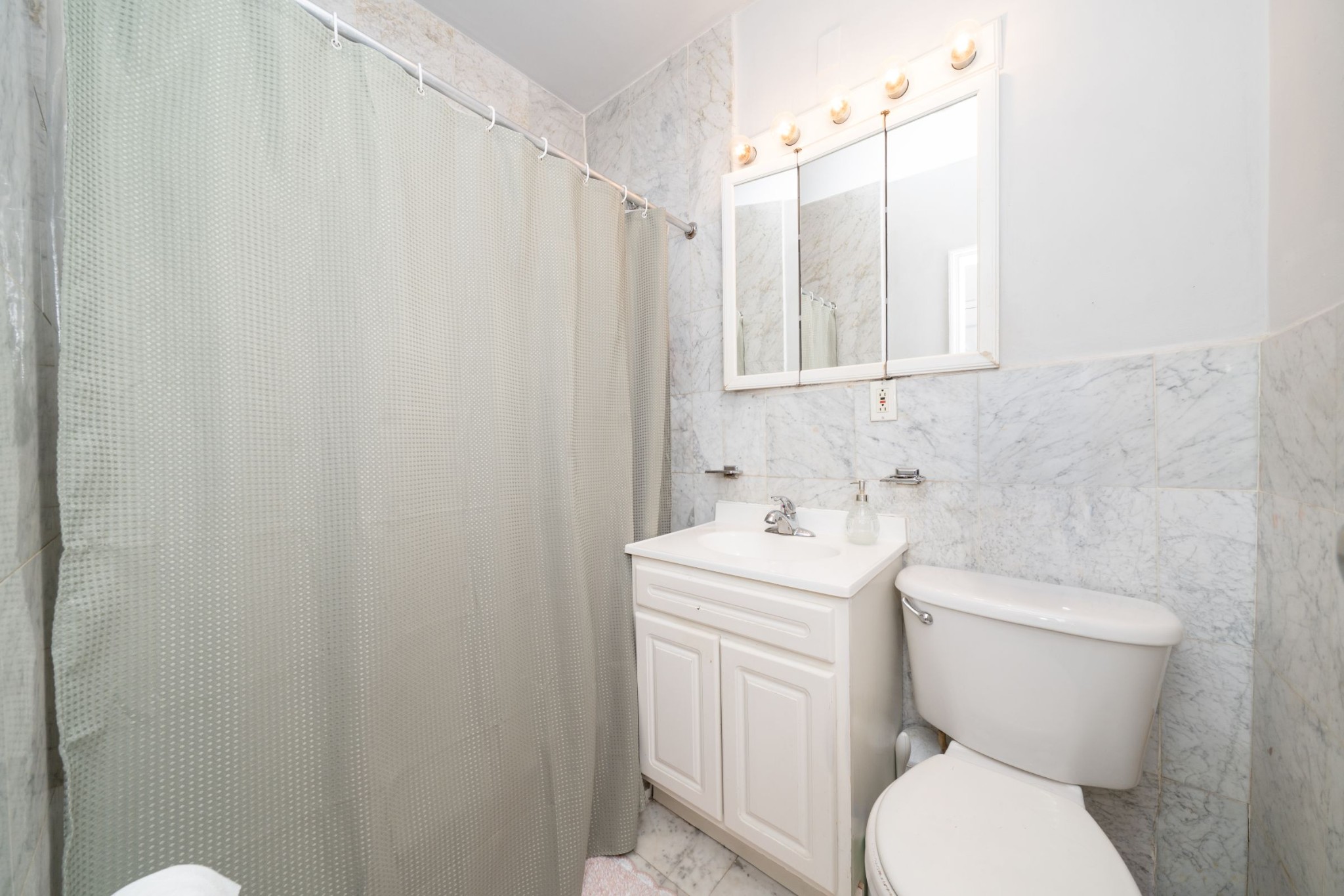 452 Ninth Avenue 5 Clinton New York NY 10018