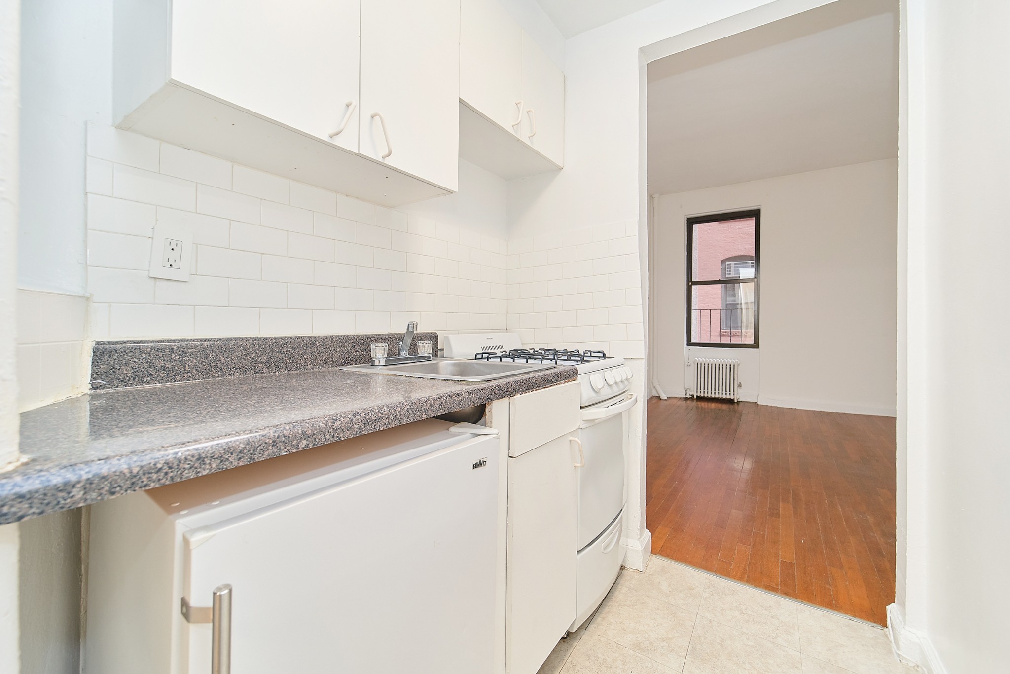 353 West 44th Street 2C Clinton New York NY 10036