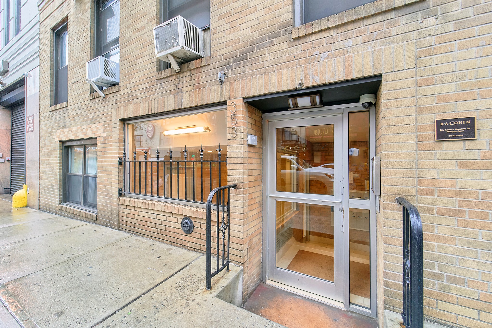 353 West 44th Street 2C Clinton New York NY 10036