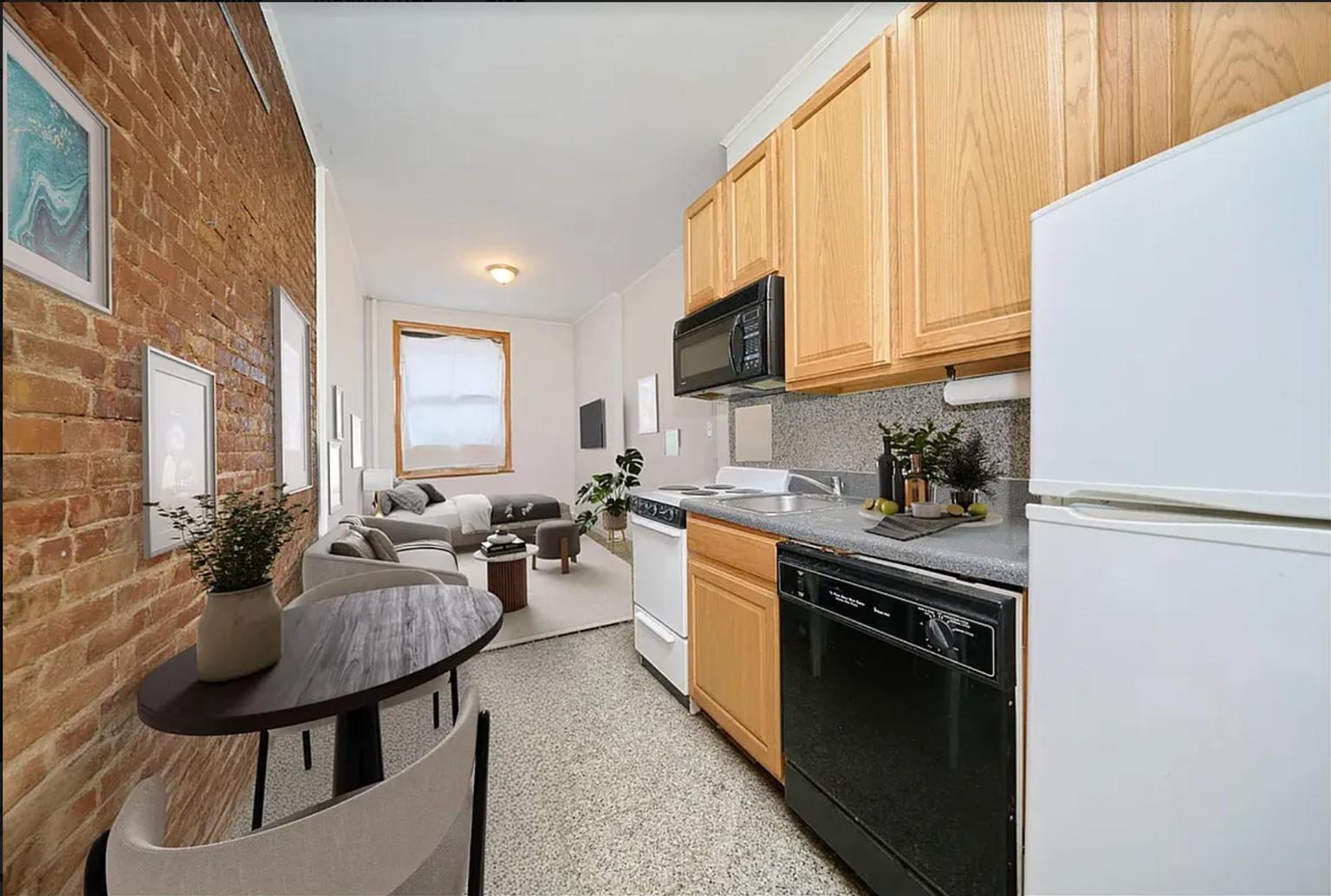 331 West 43rd Street 1A Clinton New York NY 10036