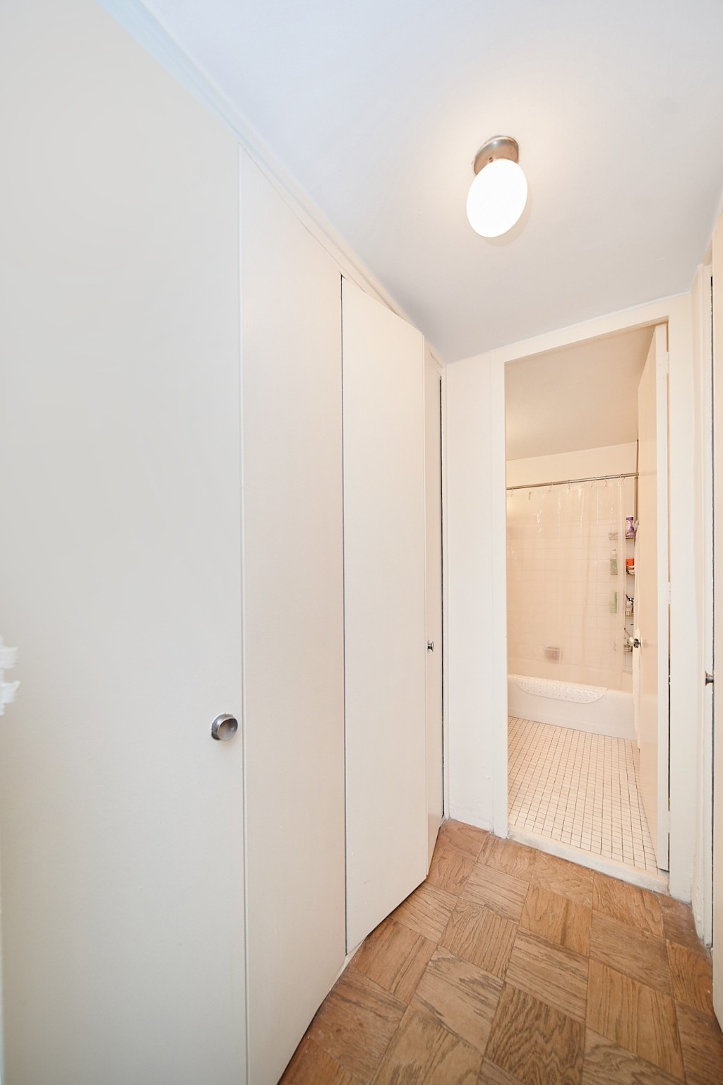 300 East 33rd Street 16G Kips Bay New York NY 10016