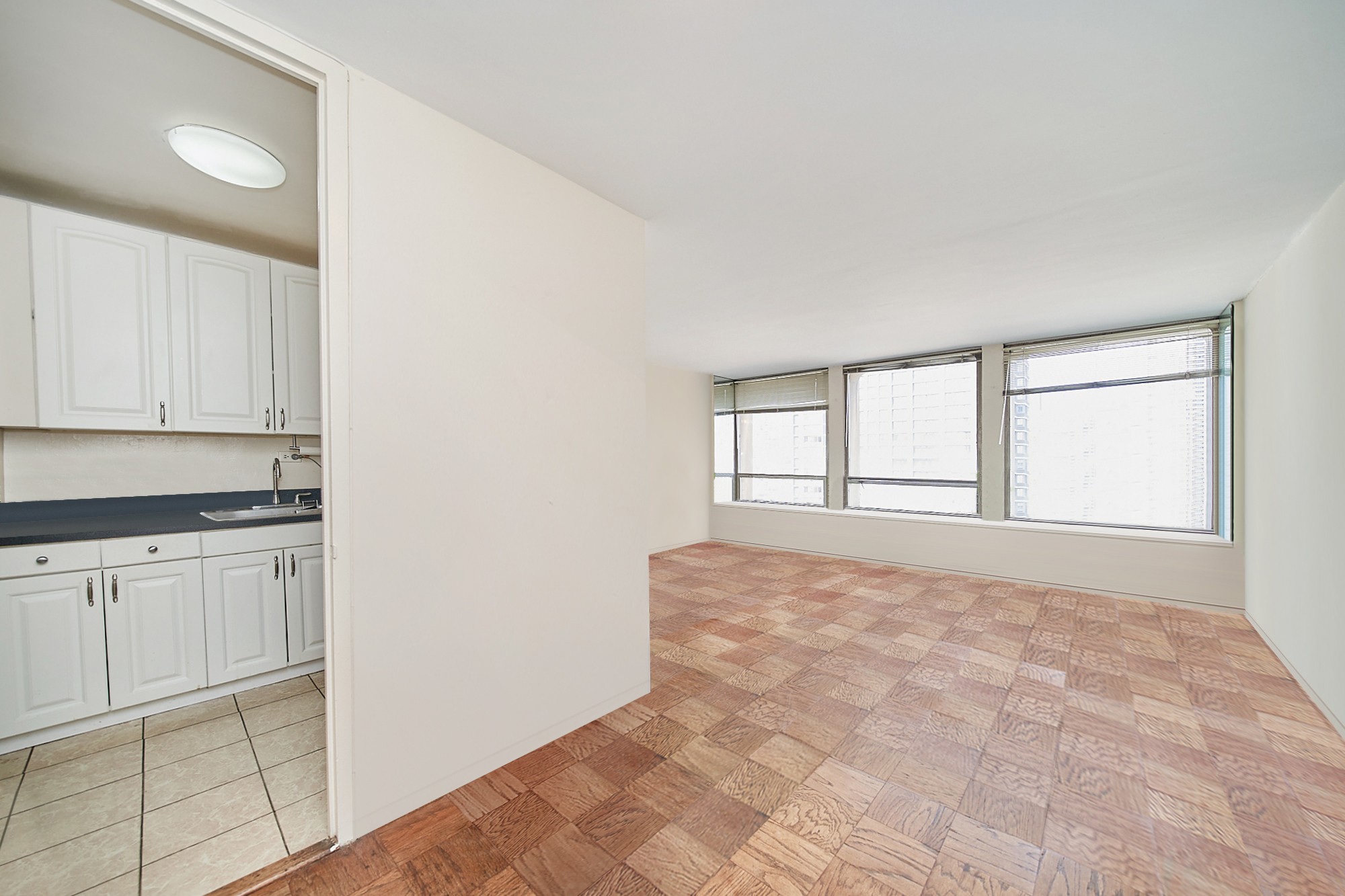 300 East 33rd Street 16G Kips Bay New York NY 10016