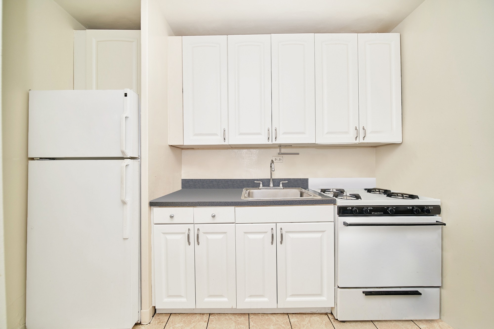 300 East 33rd Street 16G Kips Bay New York NY 10016