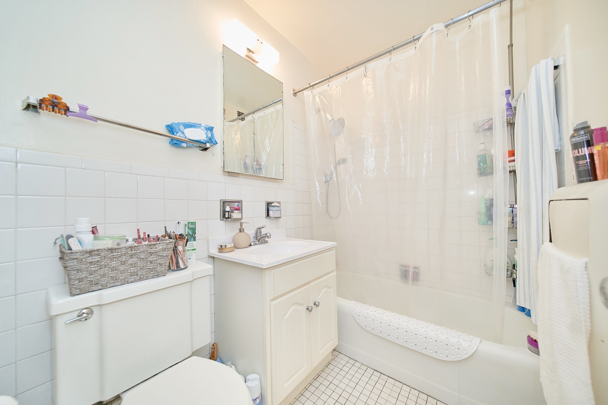 300 East 33rd Street 16G Kips Bay New York NY 10016