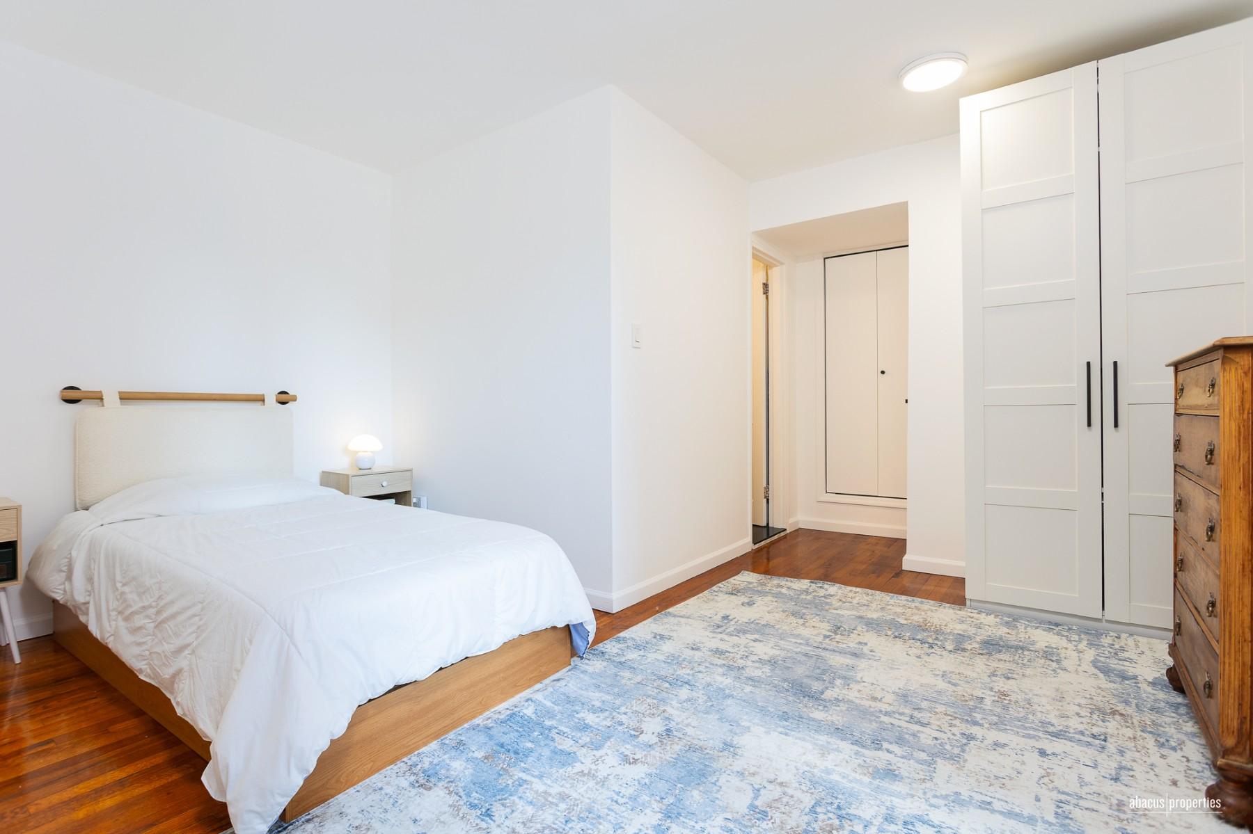 515 East 7th Street 2A Kensington Brooklyn NY 11218