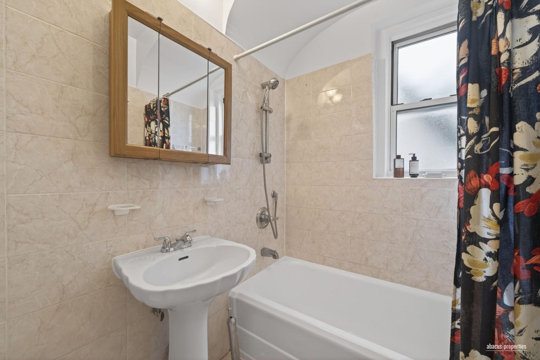 570 Ocean Parkway Kensington Brooklyn NY 11218