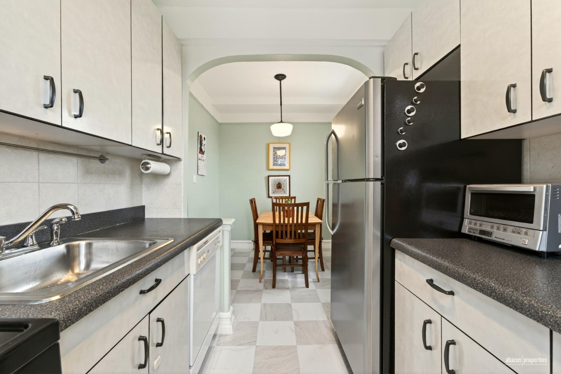 570 Ocean Parkway Kensington Brooklyn NY 11218