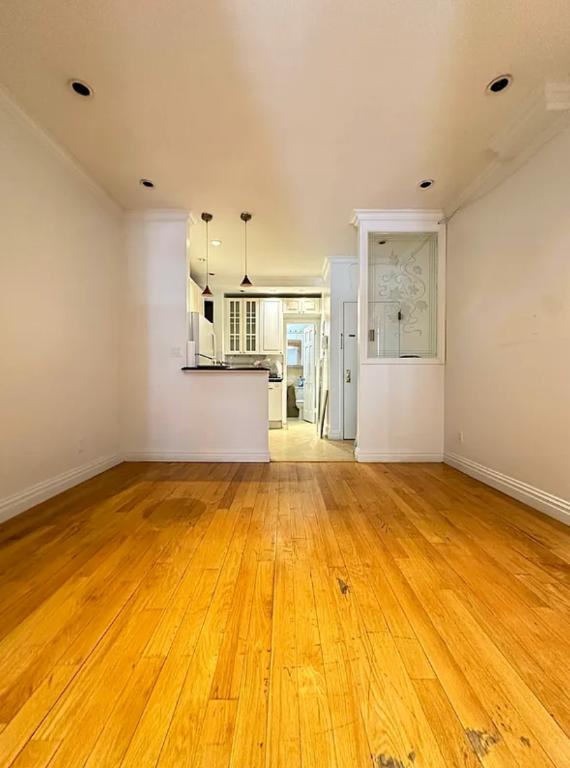 208 East 34th Street 2CD Kips Bay New York NY 10016