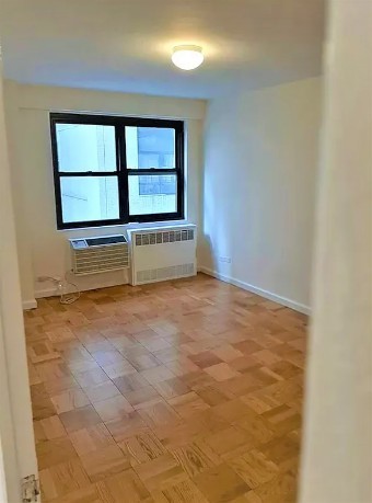 350 West 51st Street 3H Clinton New York NY 10019