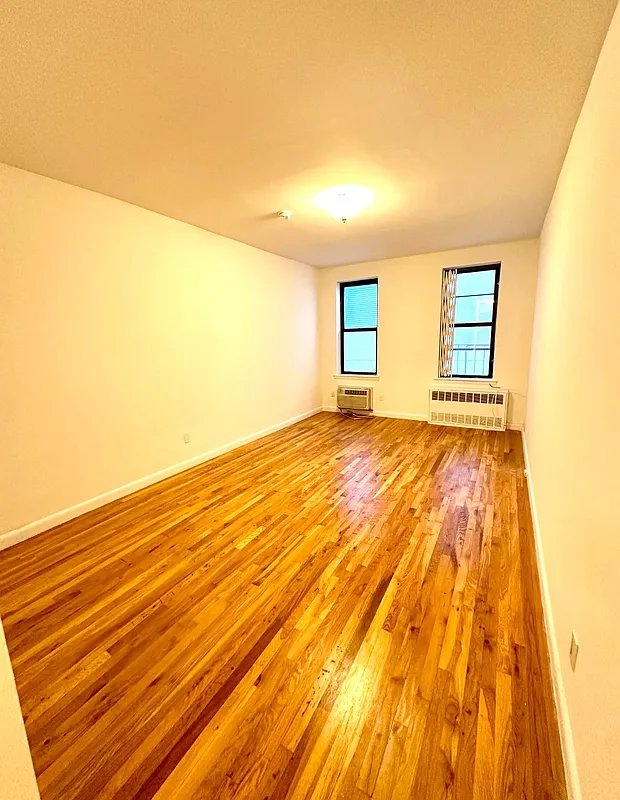 886 Tenth Avenue 4A Clinton New York NY 10019