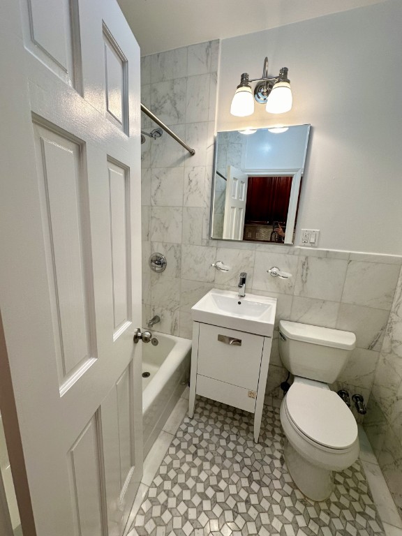 749 Ninth Avenue 303 Clinton New York NY 10019