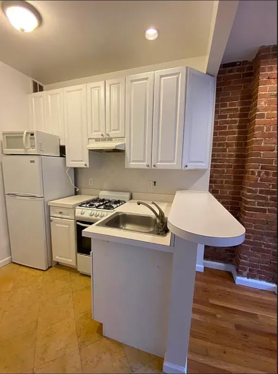 534 East 83rd Street Upper East Side New York NY 10028