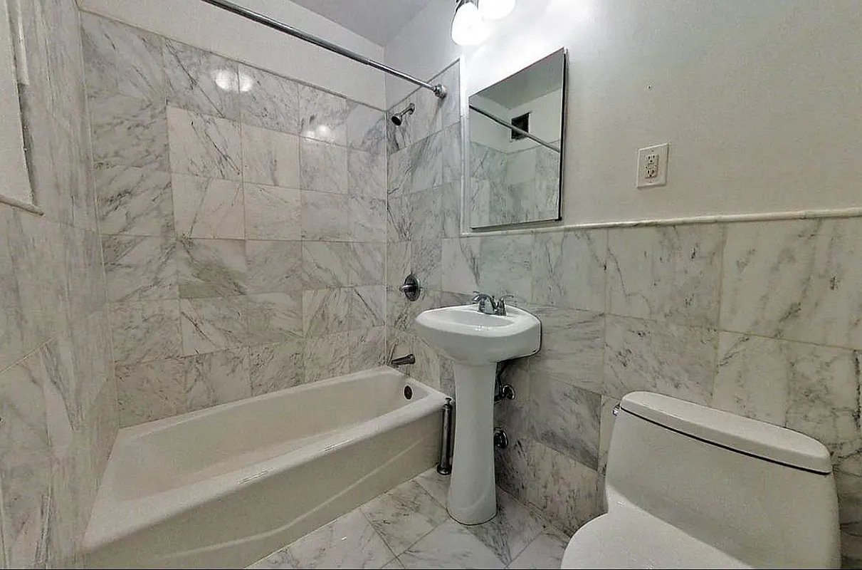 101 Lexington Avenue 2A Kips Bay New York NY 10016