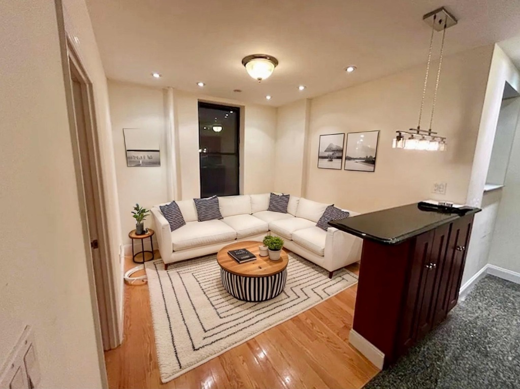 400 East 91st Street 1B Upper East Side New York NY 10128
