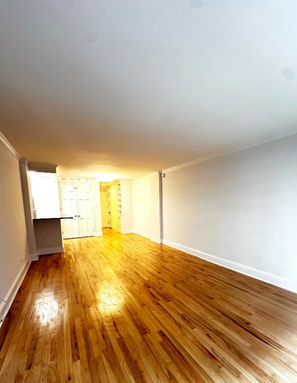 442 West 57th Street 4G Clinton New York NY 10019