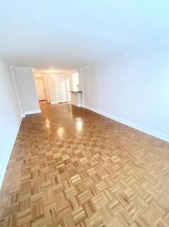 442 West 57th Street 7D Clinton New York NY 10019