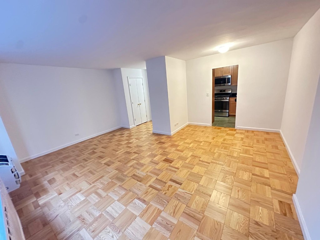 350 West 51st Street 2A Clinton New York NY 10019