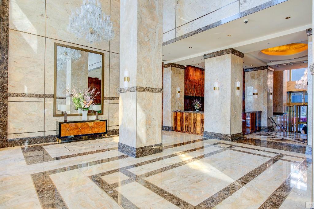 2 Condo in Midtown East