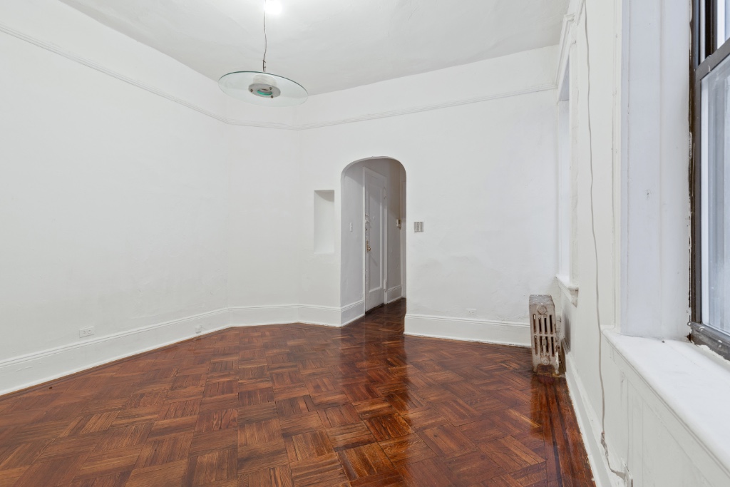 342 West 56th Street 6E Clinton New York NY 10019