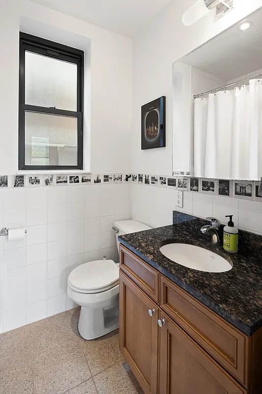 28 Perry Street 4R W. Greenwich Village New York NY 10014