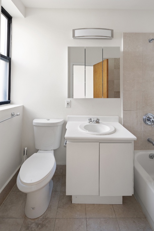 323 East 90th Street 2W Upper East Side New York NY 10128