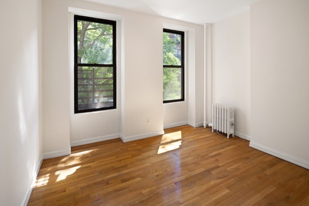 323 East 90th Street 2W Upper East Side New York NY 10128