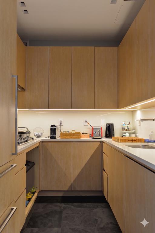 200 East 69th Street 19D Upper East Side New York NY 10021