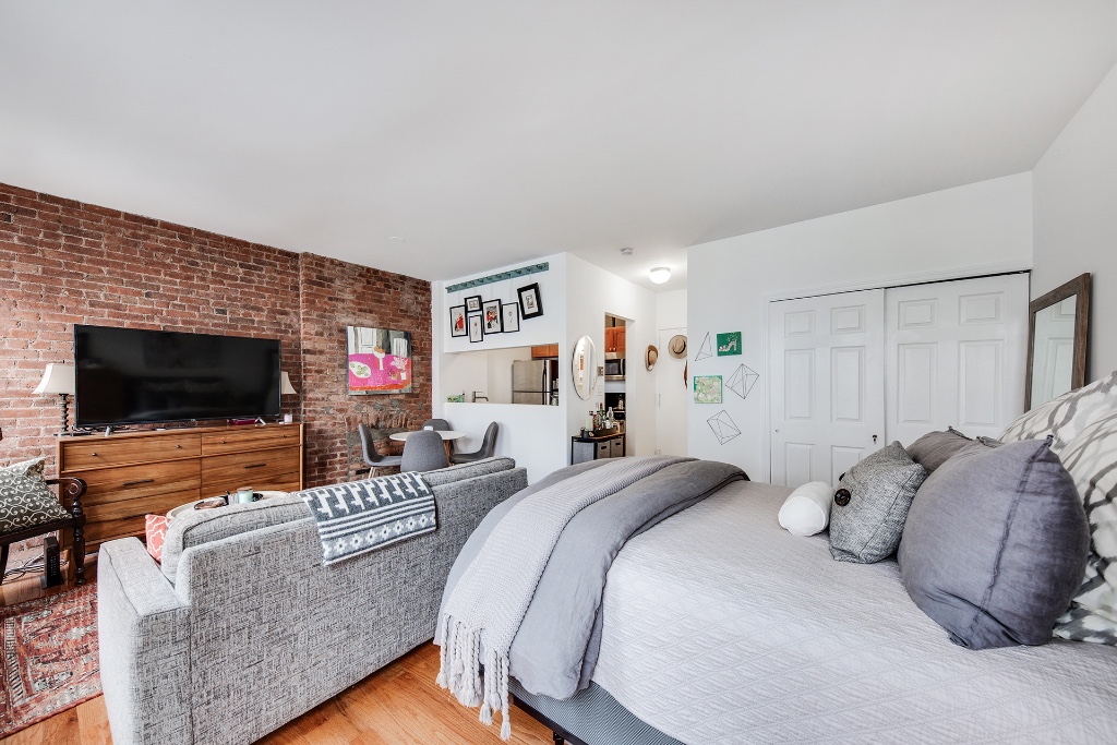 350 West 14th Street 4G W. Greenwich Village New York NY 10014
