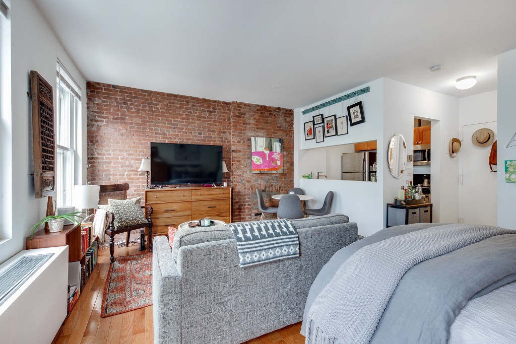 350 West 14th Street 4G W. Greenwich Village New York NY 10014
