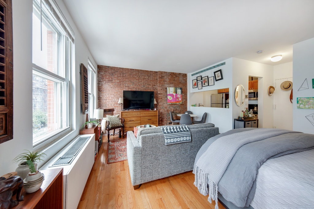 350 West 14th Street 4G W. Greenwich Village New York NY 10014