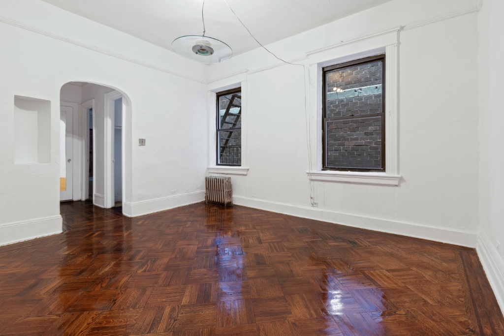 342 West 56th Street 6E Clinton New York NY 10019