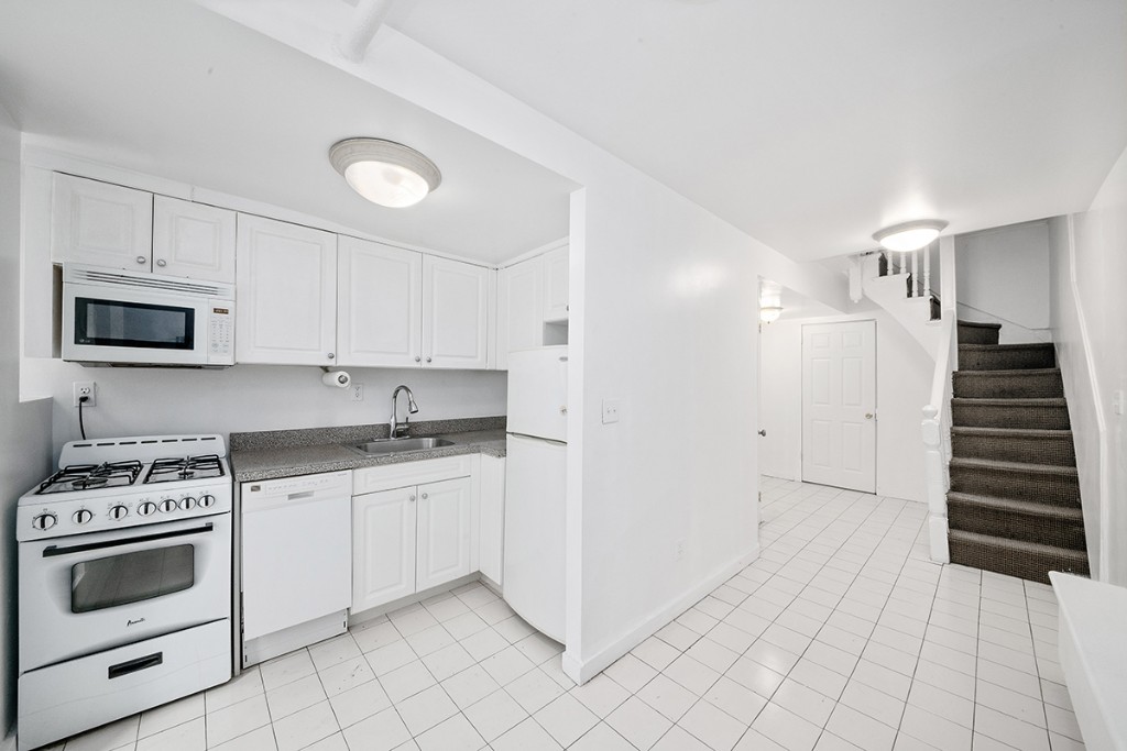 323 East 90th Street 1RW Upper East Side New York NY 10128