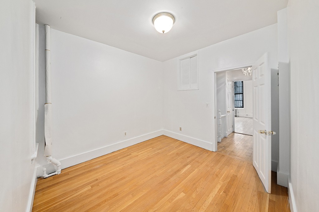 323 East 90th Street 1RW Upper East Side New York NY 10128
